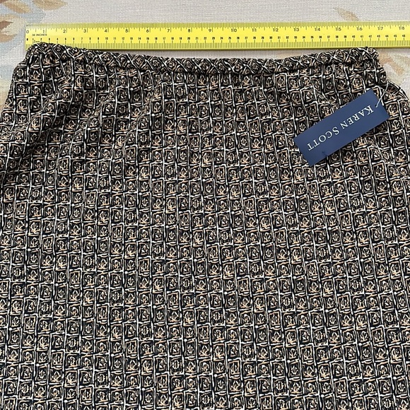 Large amber and black skirt - Picture 5 of 8